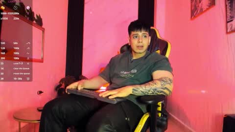 Snapshot of xkevyn chatting on 10.22.25 online show from 10.22.25