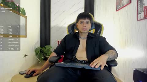 Snapshot of xkevyn chatting on 10.25.25 online show from 10.25.25