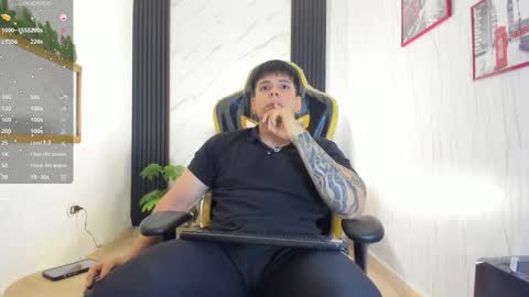 Snapshot of xkevyn chatting on 11.20.25 online show from 11.20.25