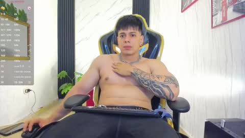 Snapshot of xkevyn chatting on 11.27.25 online show from 11.27.25