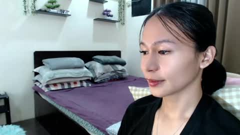 Snapshot of xlovely_destinyx chatting on 08.03.26 Alice online show from 08.03.26