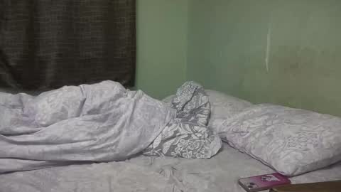 Snapshot of xlunasexyx chatting on 02.24.26 Luna online show from 02.24.26