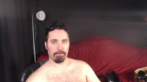 Snapshot of xmetalstudx chatting on 02.05.25 MetalstudMaster online show from 02.05.25