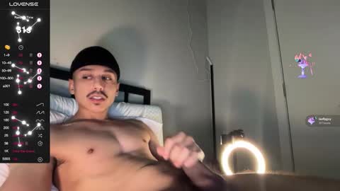 Snapshot of xmomentumx chatting on 10.23.25 xmomentumx online show from 10.23.25