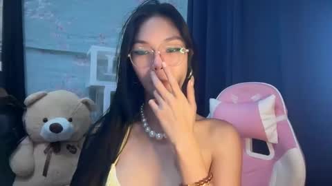 Snapshot of xmonica_cummerx chatting on 09.14.25 Sweet Monica online show from 09.14.25