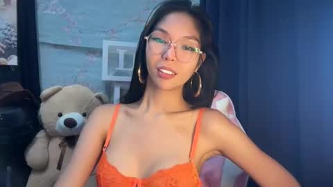 Snapshot of xmonica_cummerx chatting on 09.17.25 Sweet Monica online show from 09.17.25