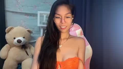 Snapshot of xmonica_cummerx chatting on 10.15.25 Sweet Monica online show from 10.15.25