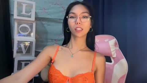 Snapshot of xmonica_cummerx chatting on 10.27.25 Sweet Monica online show from 10.27.25