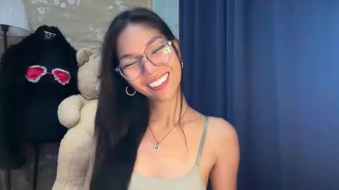 Snapshot of xmonica_cummerx chatting on 11.07.25 Sweet Monica online show from 11.07.25