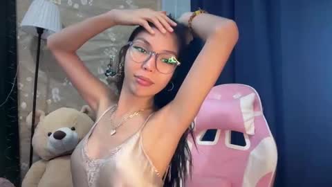 Snapshot of xmonica_cummerx chatting on 11.25.25 Sweet Monica online show from 11.25.25
