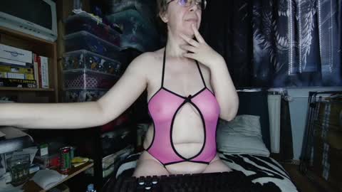 Snapshot of xnicetitsx chatting on 12.25.24 xnicetitsx online show from 12.25.24