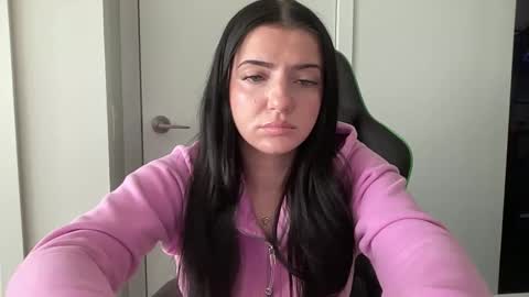 Snapshot of xoariellxo chatting on 09.08.25 xoariellxo online show from 09.08.25