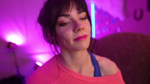 Bella Bondai online show from 12.17.24