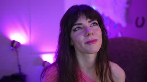 Bella Bondai online show from 12.18.24