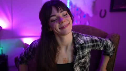 Bella Bondai online show from 12.19.24