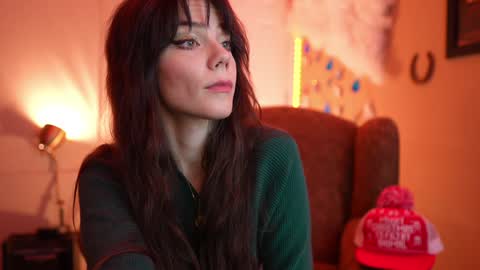 Bella Bondai online show from 12.26.24