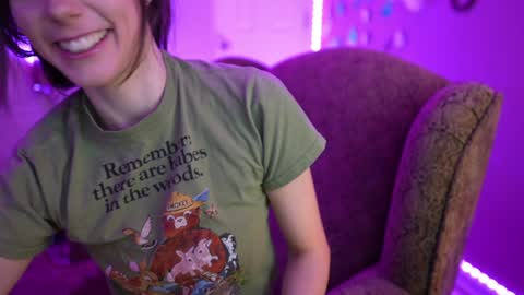 Bella Bondai online show from 01.05.25