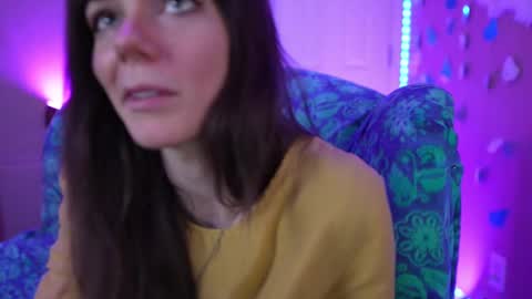 Bella Bondai online show from 03.04.25