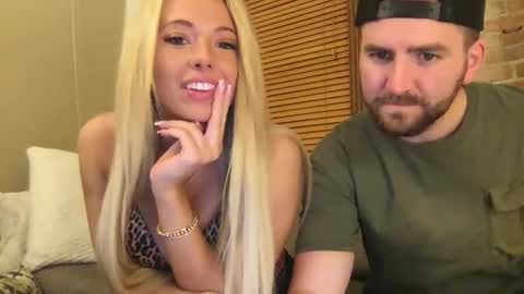 xoprincesspeachxo online show from 10.25.25