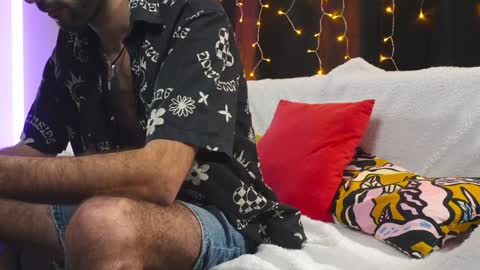 XoRylan online show from 01.18.25