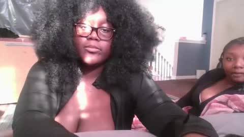 Snapshot of xoxococogirl chatting on 07.18.26 ebonibabe online show from 07.18.26