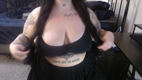 xorileyschembri online show from 01.07.25