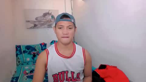 xsebastian19 online show from 12.16.25