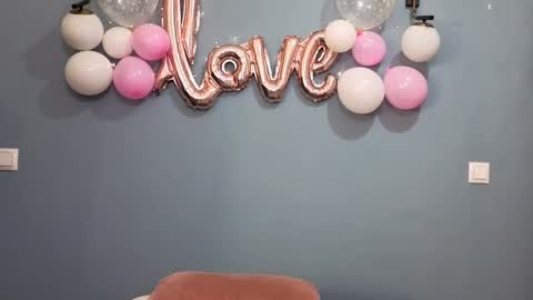 Snapshot of xsexycouples chatting on 02.14.25 AnnaMaee online show from 02.14.25