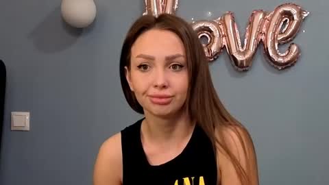 Snapshot of xsexycouples chatting on 02.16.25 AnnaMaee online show from 02.16.25