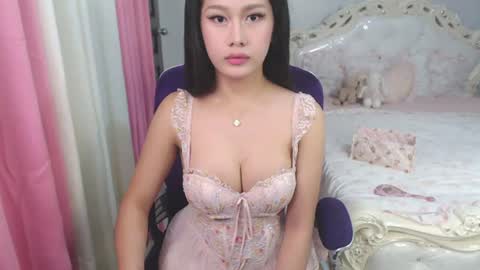 Snapshot of xsexyninedollx chatting on 06.13.26 Cleo de nile online show from 06.13.26