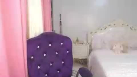 Snapshot of xsexyninedollx chatting on 07.10.26 Cleo de nile online show from 07.10.26