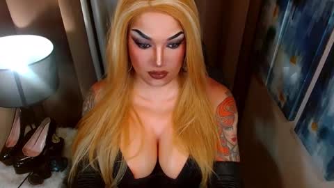 Cattaleya online show from 11.25.25