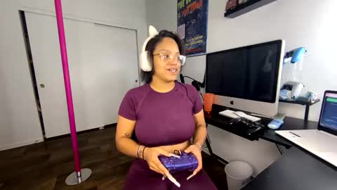 xStarGazingx online show from 11.03.25