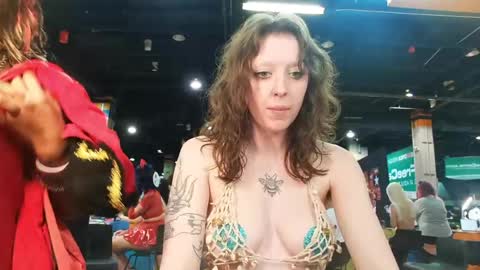 Sunny Daze online show from 04.12.26