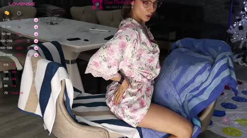 Snapshot of xwithy chatting on 12.15.24 FrancyStepmom and YStepson INTERESTED IN A GIRL-GIRL COLLABORATION TEXT ME HERE or INSTAGRAM online show from 12.15.24