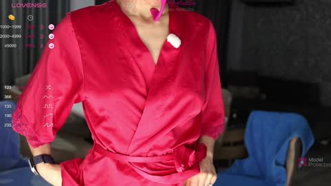 Snapshot of xwithy chatting on 01.12.25 FrancyStepmom and YStepson INTERESTED IN A GIRL-GIRL COLLABORATION TEXT ME HERE or INSTAGRAM online show from 01.12.25