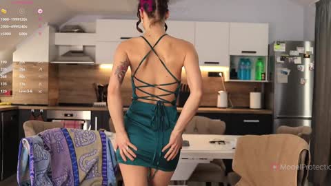 Snapshot of xwithy chatting on 02.05.26 FrancyStepmom and YStepson INTERESTED IN A GIRL-GIRL COLLABORATION TEXT ME HERE or INSTAGRAM online show from 02.05.26