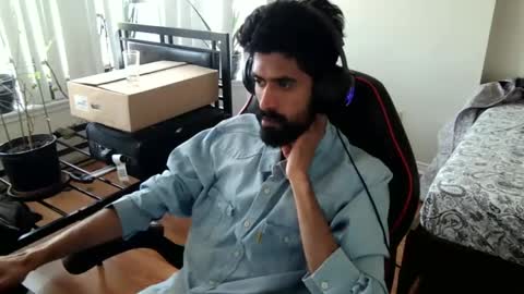 Snapshot of xwuvzyew chatting on 12.21.24 x online show from 12.21.24