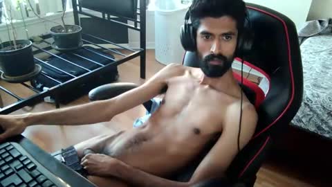 Snapshot of xwuvzyew chatting on 12.21.24 x online show from 12.21.24