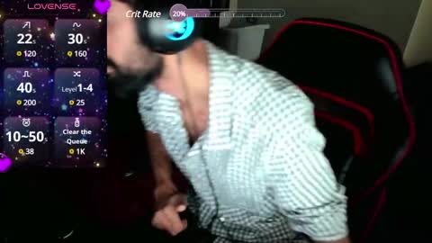 Snapshot of xwuvzyew chatting on 12.24.24 x online show from 12.24.24