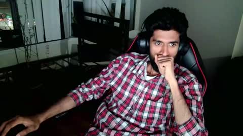 Snapshot of xwuvzyew chatting on 12.28.24 x online show from 12.28.24