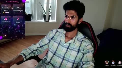 Snapshot of xwuvzyew chatting on 12.29.24 x online show from 12.29.24