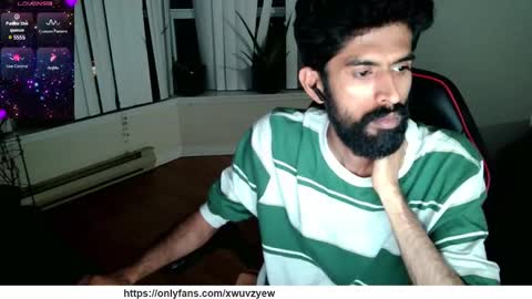 Snapshot of xwuvzyew chatting on 01.02.25 x online show from 01.02.25