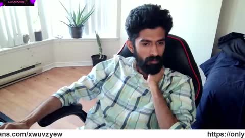 Snapshot of xwuvzyew chatting on 01.09.25 x online show from 01.09.25