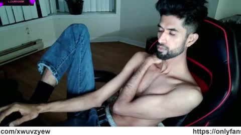 Snapshot of xwuvzyew chatting on 01.20.25 x online show from 01.20.25