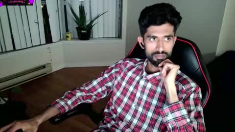 Snapshot of xwuvzyew chatting on 01.28.25 x online show from 01.28.25