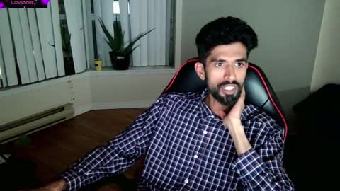 Snapshot of xwuvzyew chatting on 01.29.25 x online show from 01.29.25