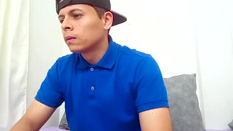 Snapshot of xx949400 chatting on 05.18.26 SANTII online show from 05.18.26