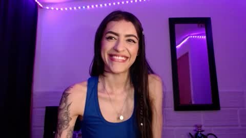 Snapshot of xx_johnson_xx chatting on 11.21.25 VALE online show from 11.21.25