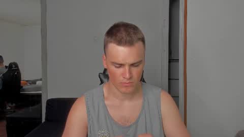 Snapshot of xx_raul_xx_ chatting on 06.30.26 raul online show from 06.30.26